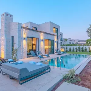 Ortakent Luxury Private With Pool فيلة